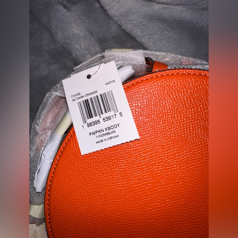 Coach pumpkin crossbody purse - Picture 4 of 7